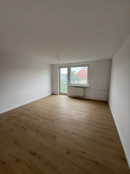 Frisch sanierte 1 Zimmerwohnung mit EBK — photo 1